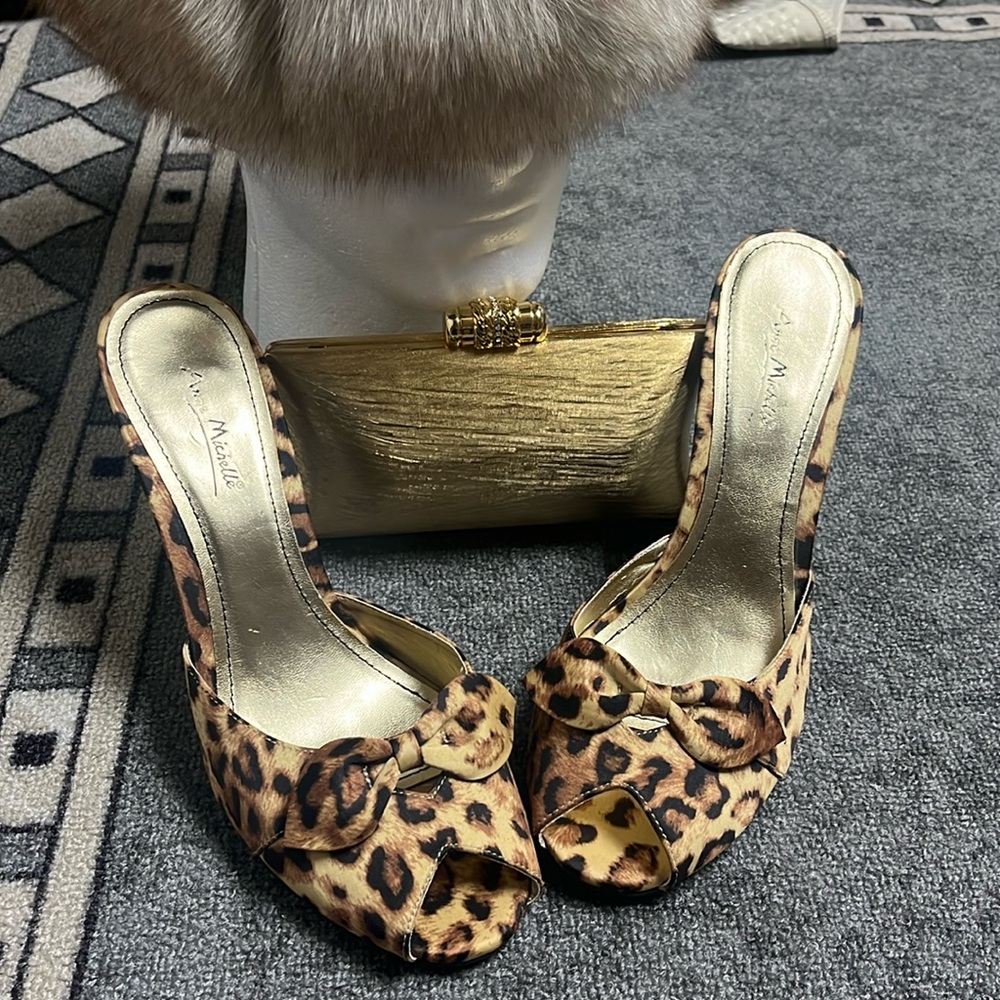Anne Michelle Leopard cheetah print sandal heels shoes Size 10